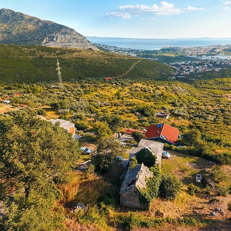 Olive Garden House In Zrnovnica With A View & Bbq Vila Exterior foto