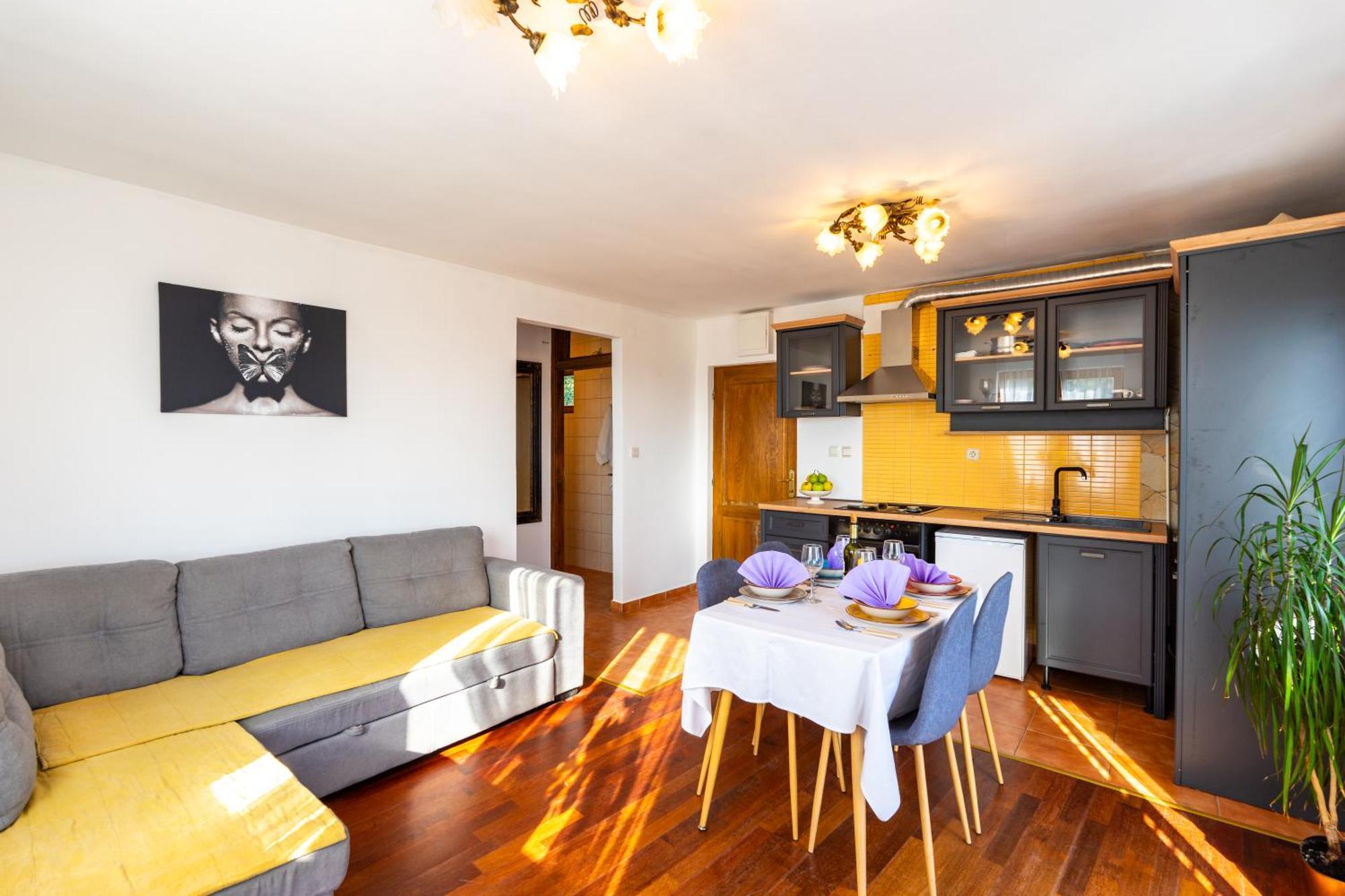 Olive Garden House In Zrnovnica With A View & Bbq Vila Exterior foto